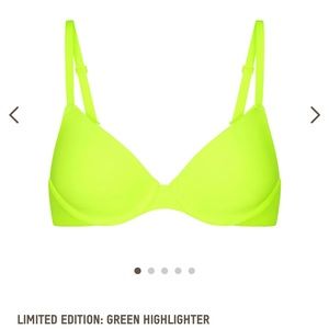 NWT Fits Everybody Tshirt bra 36A